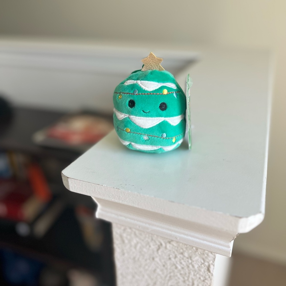 New Johann the Christmas tree Squishmallows clip